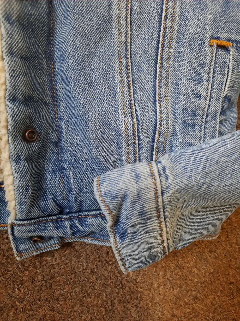 Levi's Light Blue Denim Sherpa Bomber Jacket with Cream Collar - Picture 3 of 7